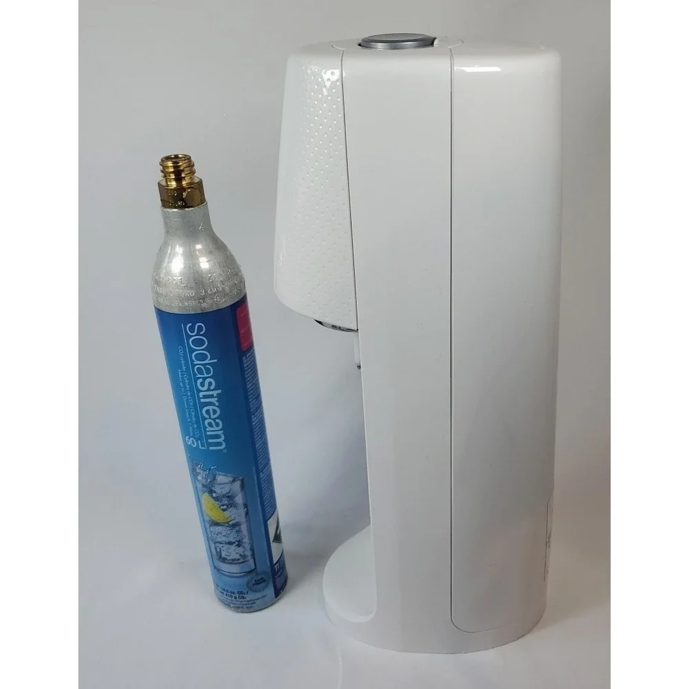 SodaStream Fizzi SPT-001 Sparkling Water Machine White and Chrome + CO2 Canister